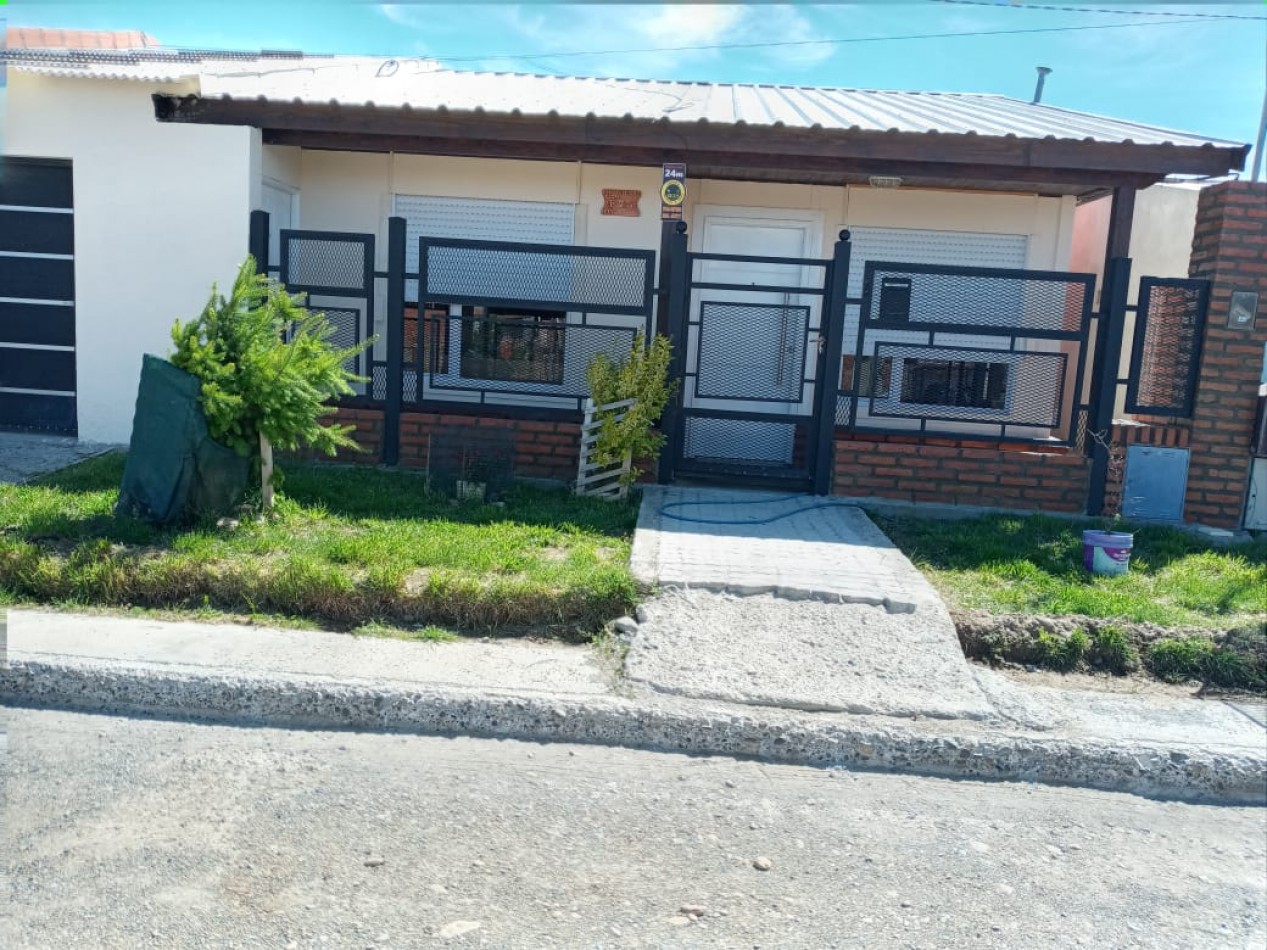 VENTA DE CASA APTA CREDITO EN COMANDANTE LUIS PIEDRABUENA SANTA CRUZ