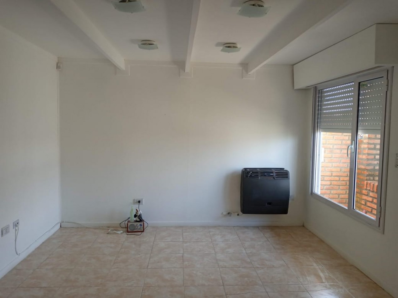 VENTA DE CASA APTA CREDITO EN COMANDANTE LUIS PIEDRABUENA SANTA CRUZ