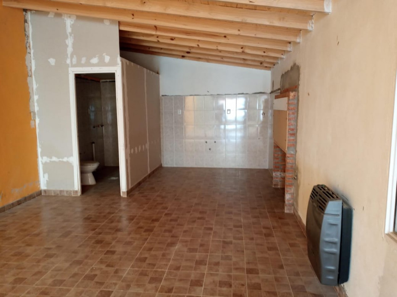 VENTA DE CASA APTA CREDITO EN COMANDANTE LUIS PIEDRABUENA SANTA CRUZ