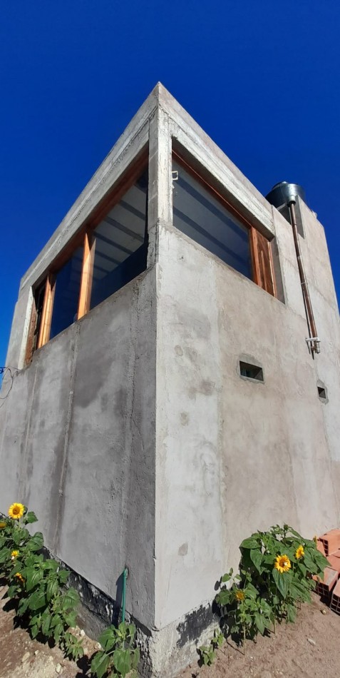 CASA EN ALQUILER Y A LA VENTA EN COSTA DORADA A CERACANIA DEL PUERTO PUENTA COLORADA