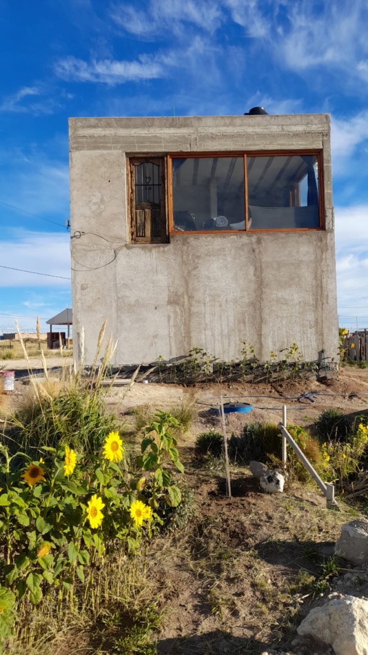CASA EN ALQUILER Y A LA VENTA EN COSTA DORADA A CERACANIA DEL PUERTO PUENTA COLORADA