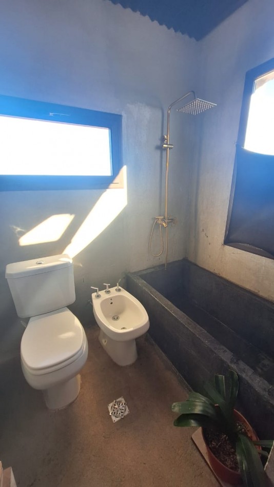 CASA EN ALQUILER Y A LA VENTA EN COSTA DORADA A CERACANIA DEL PUERTO PUENTA COLORADA