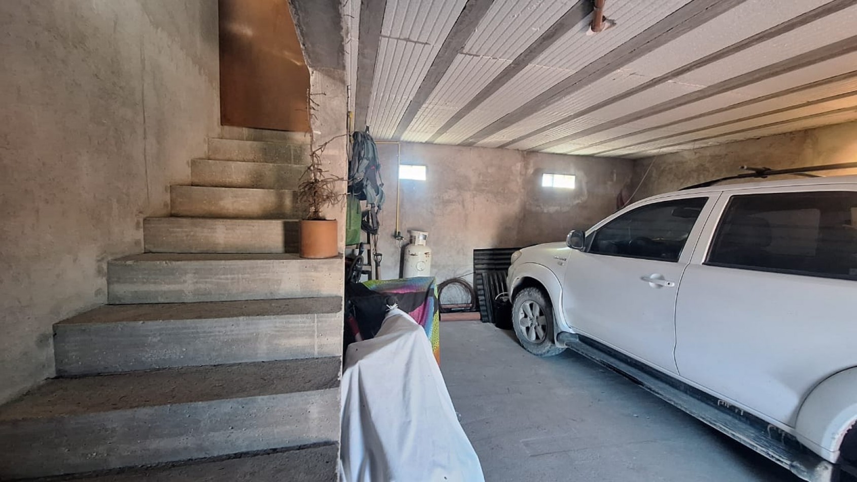 CASA EN ALQUILER Y A LA VENTA EN COSTA DORADA A CERACANIA DEL PUERTO PUENTA COLORADA