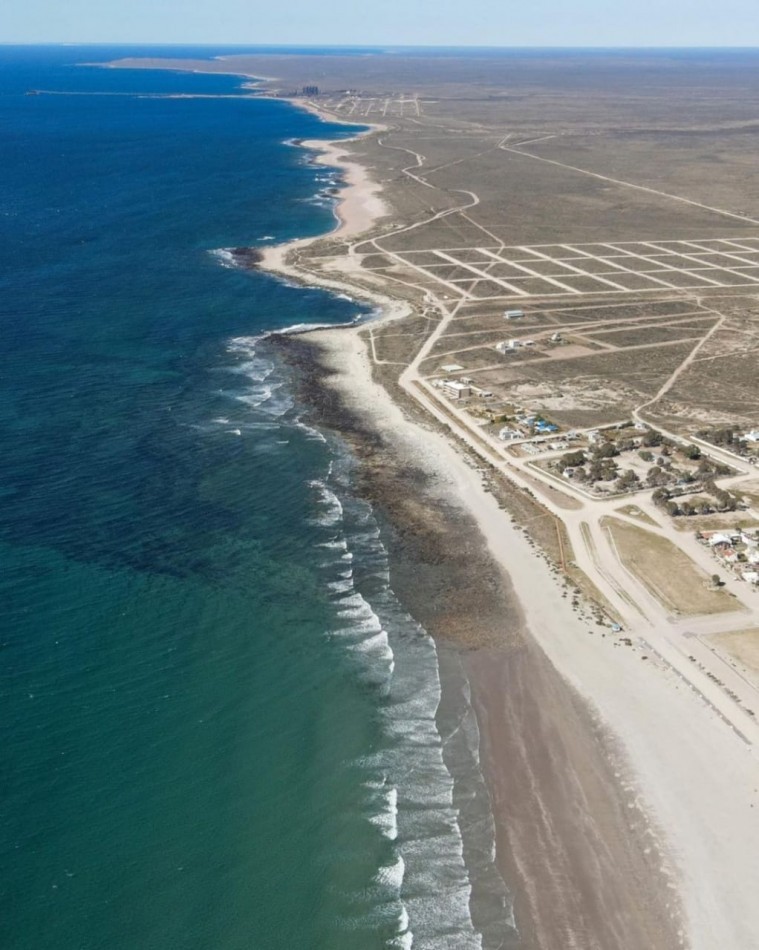 VENTA CASA CON PILETA EN PLAYAS DORADAS RIO NEGRO