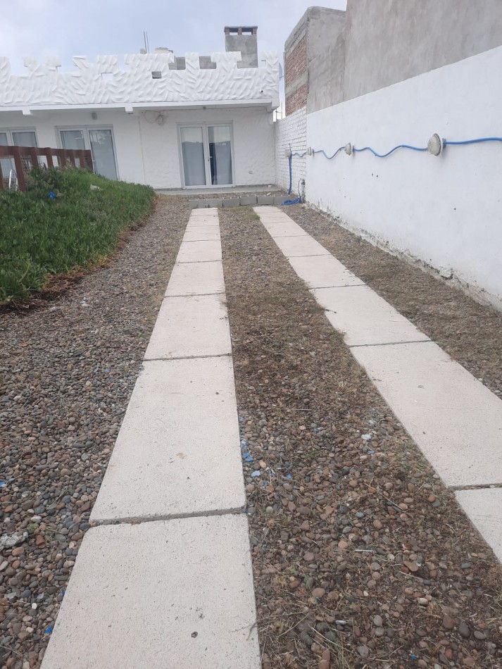 VENTA CASA CON PILETA EN PLAYAS DORADAS RIO NEGRO