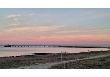 CASA EN ALQUILER Y A LA VENTA EN COSTA DORADA A CERACANIA DEL PUERTO PUENTA COLORADA